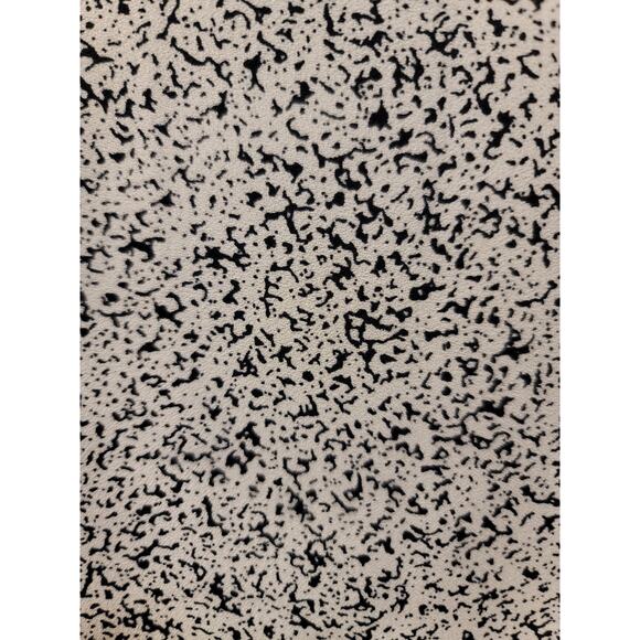 Hilary Radley Black and white v-neck blouse - Picture 6 of 6